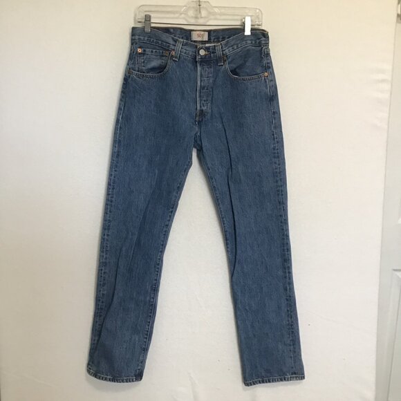 Levi's Men's 501 Light Wash Button Fly Boot Cut Jeans  Size 31 x 32 - Picture 1 of 12